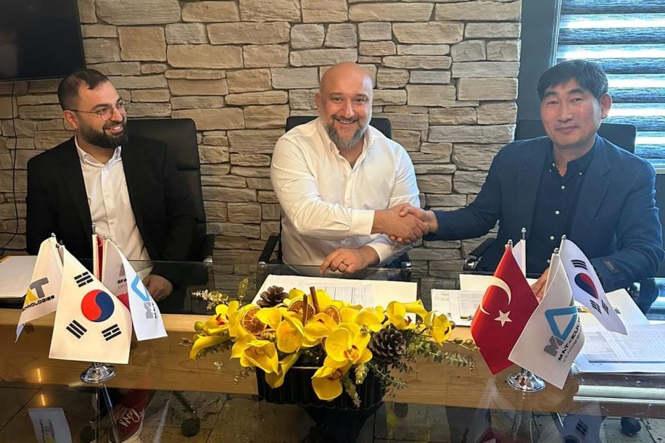 Mat-kuling & wonjin agreement signing. From left to right taner bilgic, erdem akartepe, lee ju-seuk